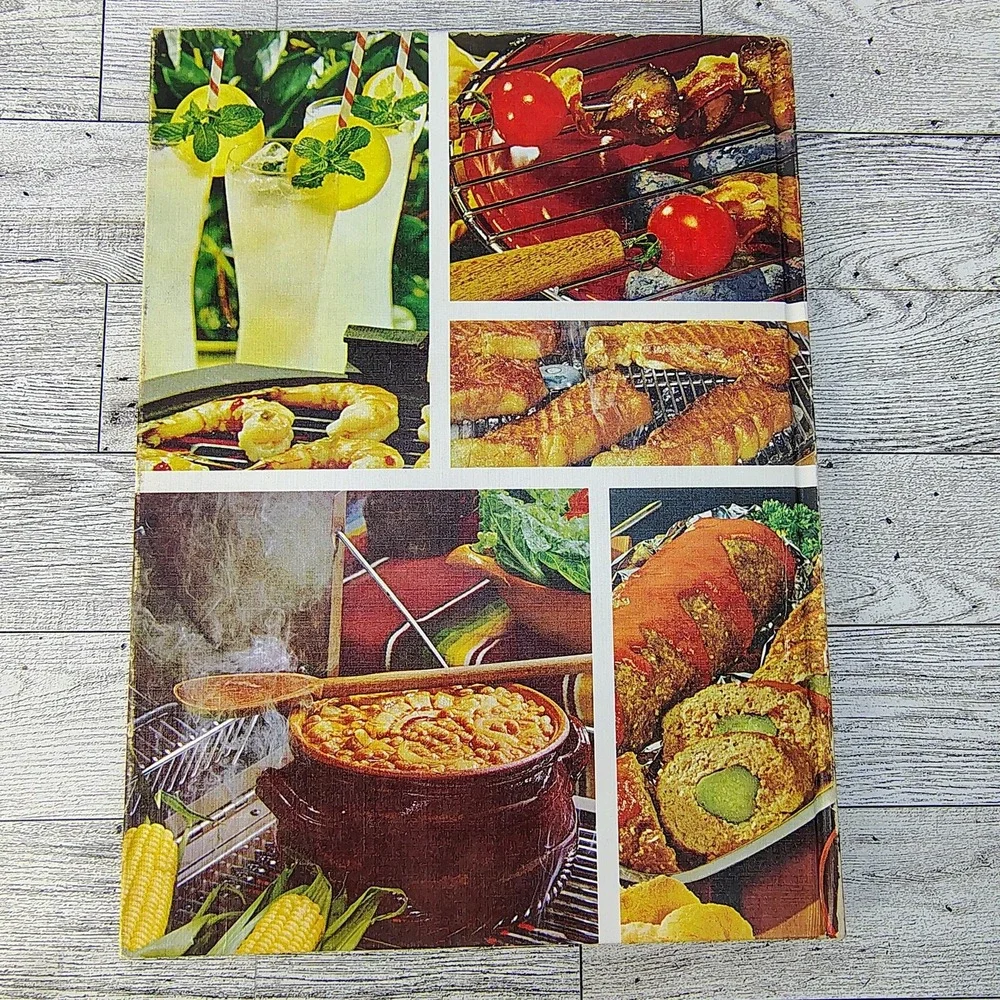 Better Homes and Gardens Barbecue Book Cookbook 1967 2nd Print HC VERY GOOD‎